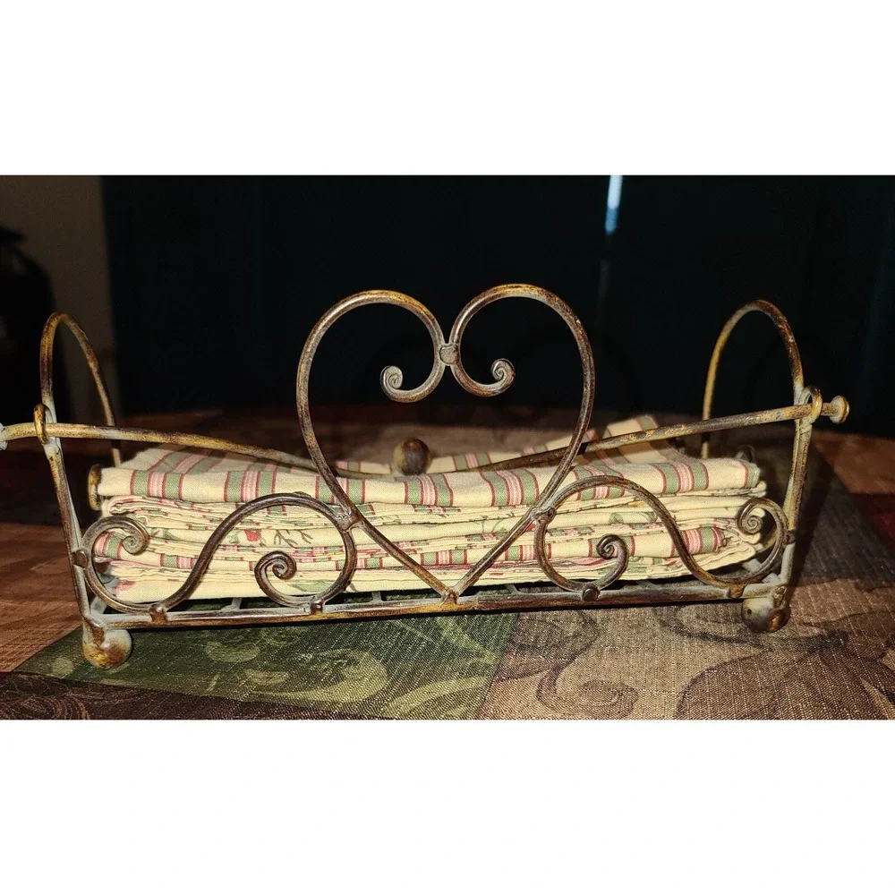 Metal Bed Napkin Holder Super Cute!!